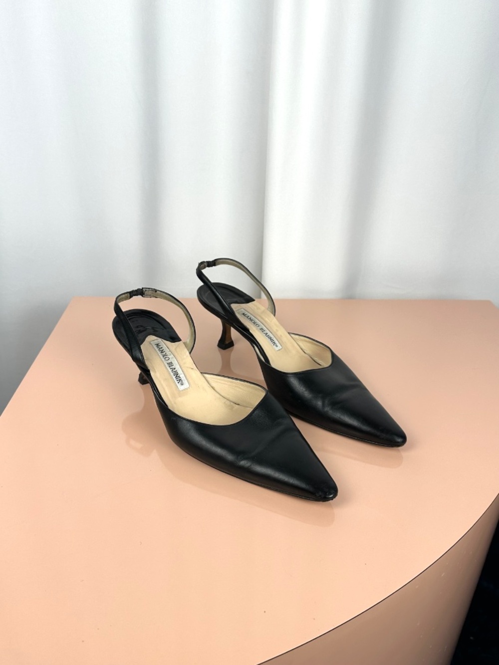 Vintage Manolo Blahnik Black Leather Pointed Toe Slingback Heels EU 39 - Picture 2 of 16